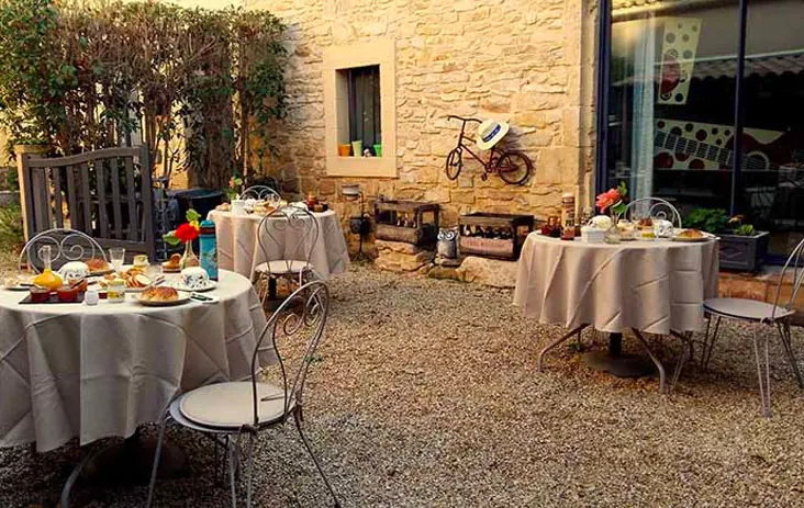 Visites organisées et dégustation de vin au sein de votre maison d’hôtes à Bernis dans le Gard